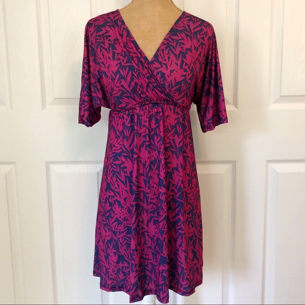 NWT Top It Off Palm Jungle Surplice Front Dress M - Picture 3 of 5